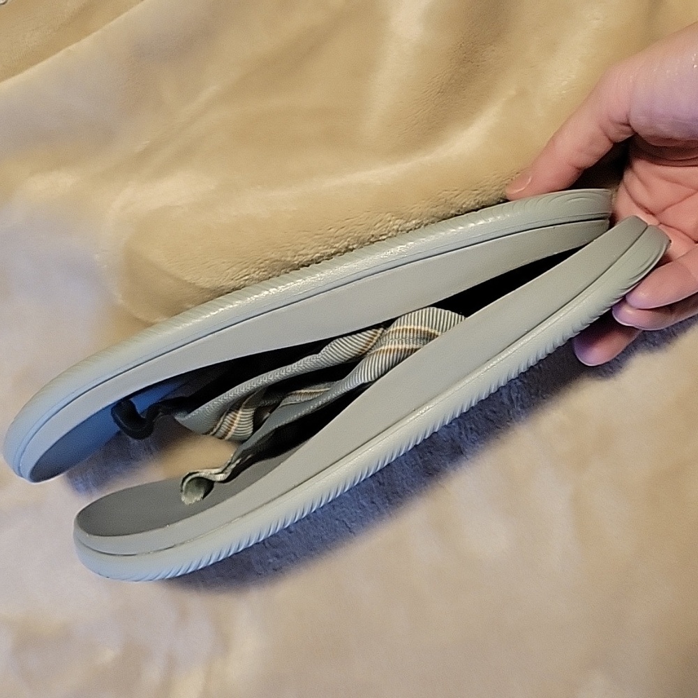 Chaco arch support flip flops- blue/grey - Picture 4 of 10